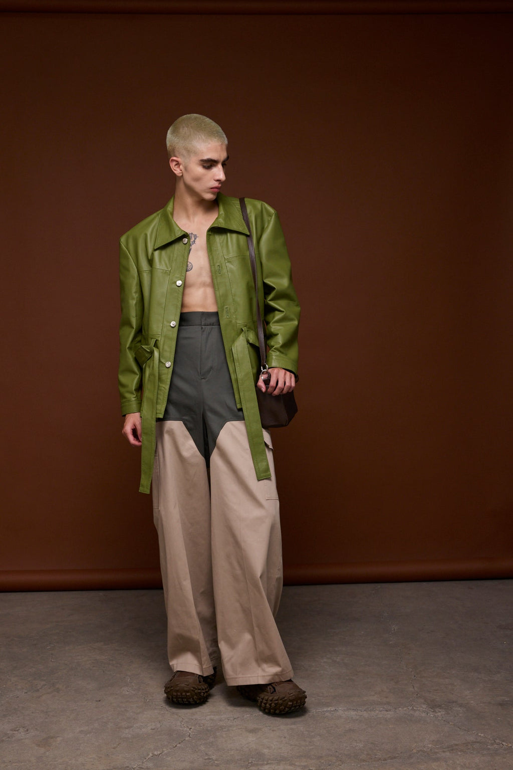 chaqueta cuero verde